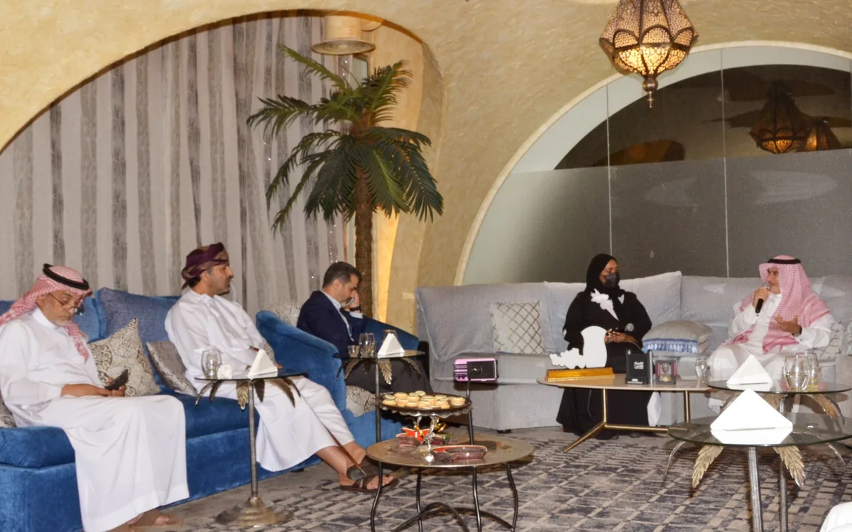 أمسية الأدب والسلطة الرابعة